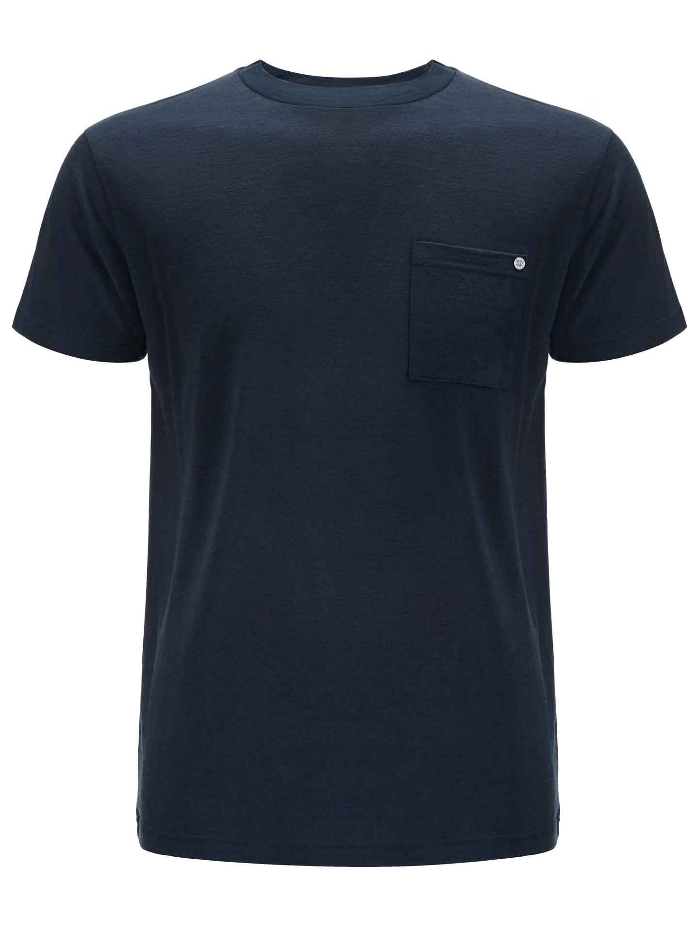 The Base One Pocket Tee Men Navy by We Norwegians is a plain dark blue pocket tee with a classic crew neckline and a small chest pocket on the left side, featuring a single button. Made from soft merino wool, the t-shirt hangs effortlessly against a white background.