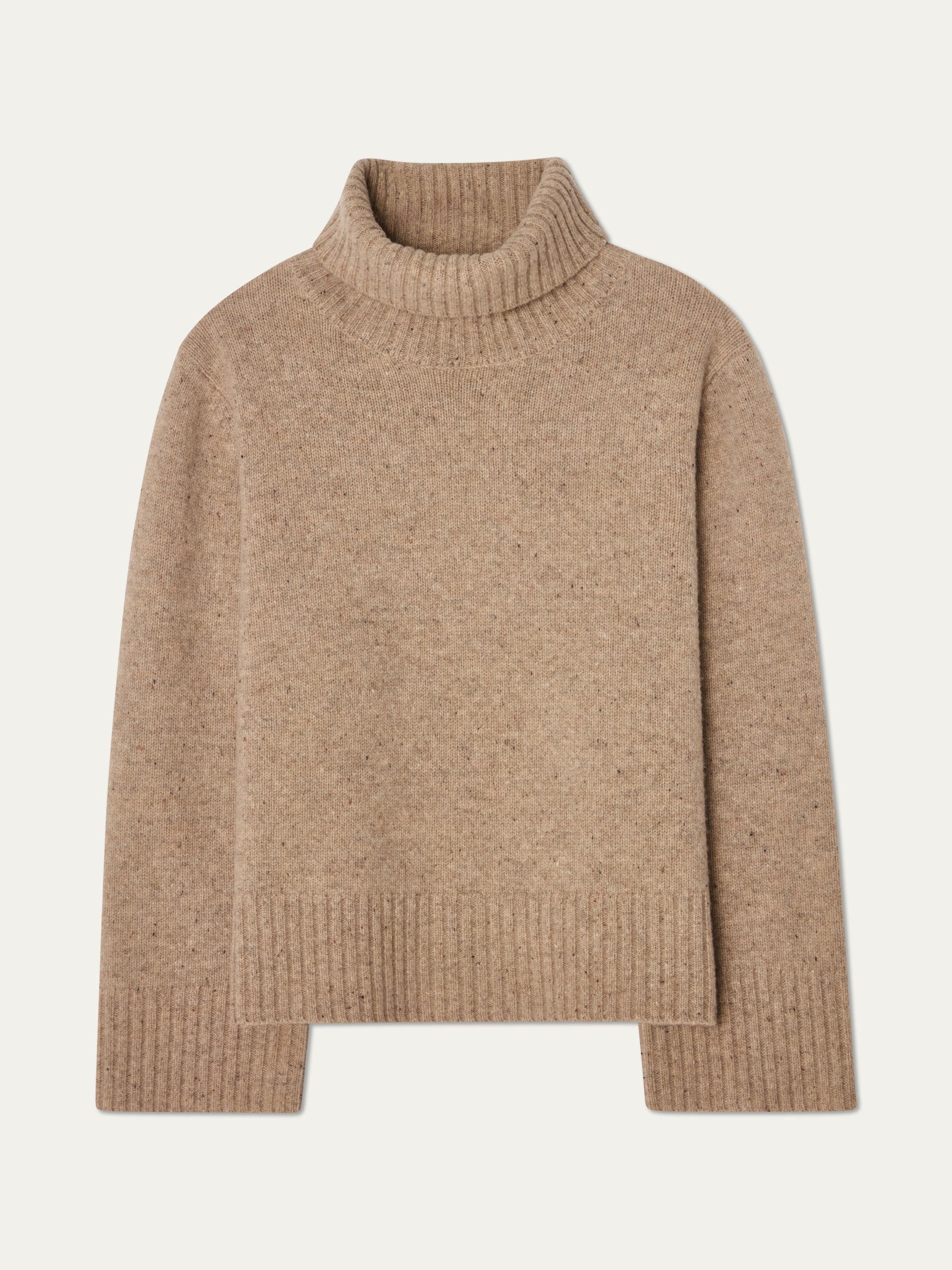The We Norwegians Highland Sweater for women in beige, made from RWS-certified Extra Fine Merino Wool, offers long sleeves, a relaxed fit, and ribbed cuffs, hem, and turtleneck collar. Displayed flat on a white background.