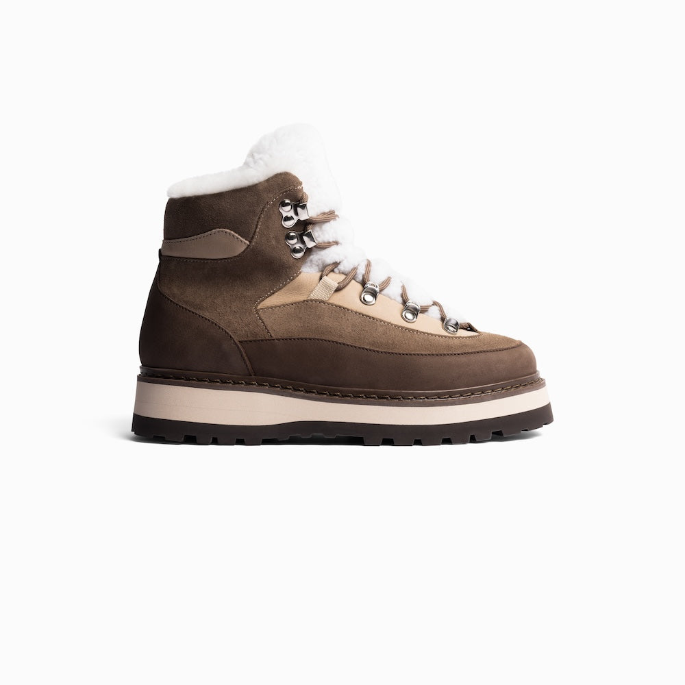 Mono x We Norwegians | FW25| Brown winter/ hiking boot with shearling wool lining on a white background