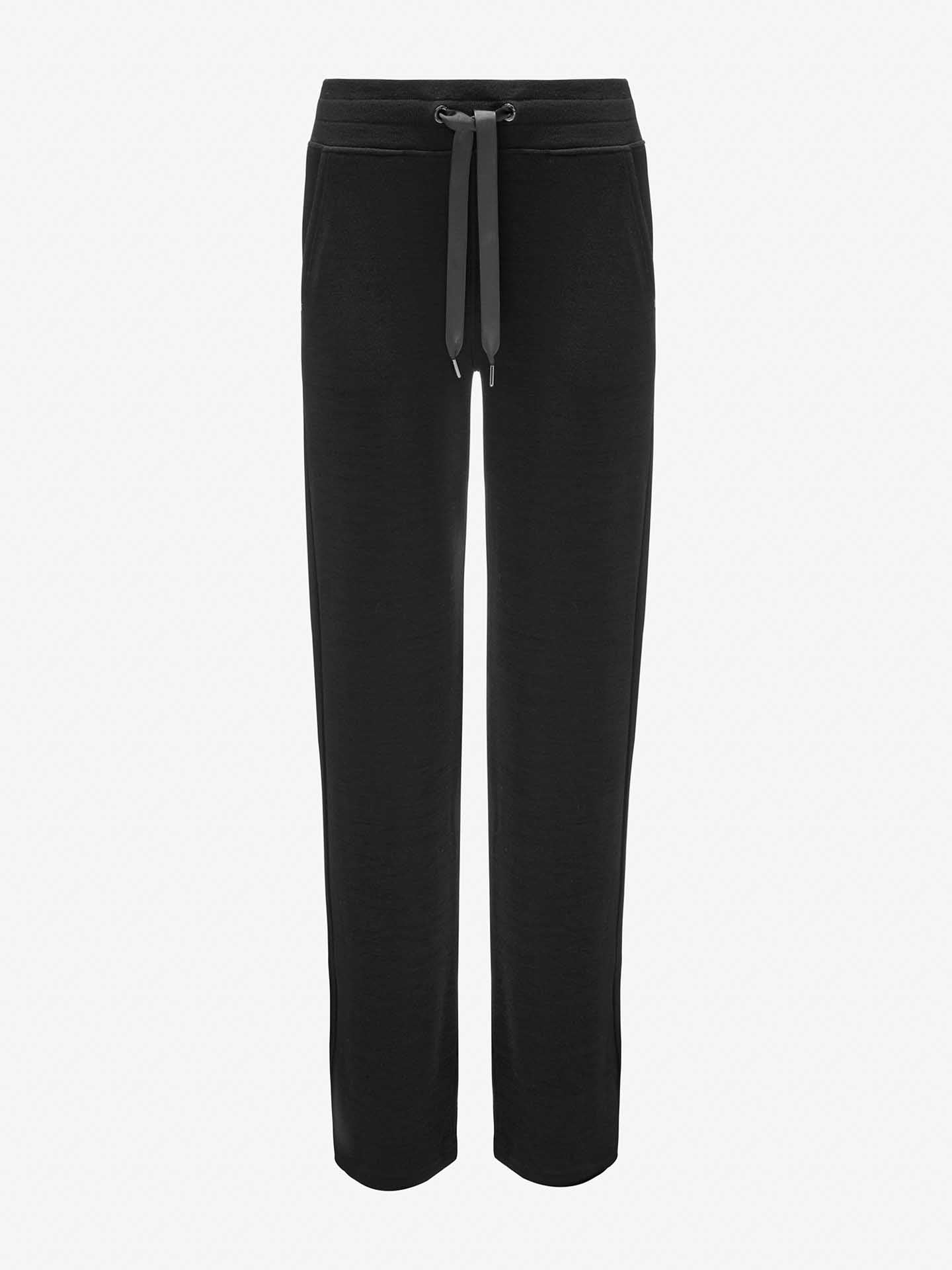 These black, full-length Tind Straight Leg Pants for women by We Norwegians feature a relaxed fit with an elastic waistband and straight legs. They have pockets on both sides and drawstrings equipped with metallic eyelets. The soft fabric ensures comfort for casual wear. Perfectly paired with the Tind ZipUp Sweater, available in the Limited Time Bundle: Tind ZipUp & Tind Straight Leg Pant Women.