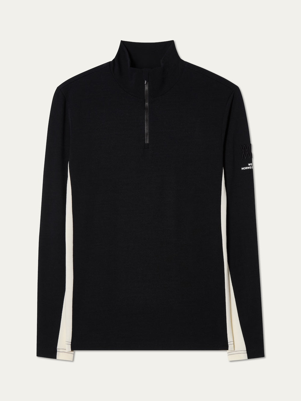 We Norwegians | FW25 | Mens Voss 1/4-Zip_Black | A light weight knitted top with a stand collare, 1/4th zipper opening and long sleeves on an off-white background